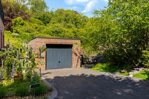 Slines Oak Road Woldingham